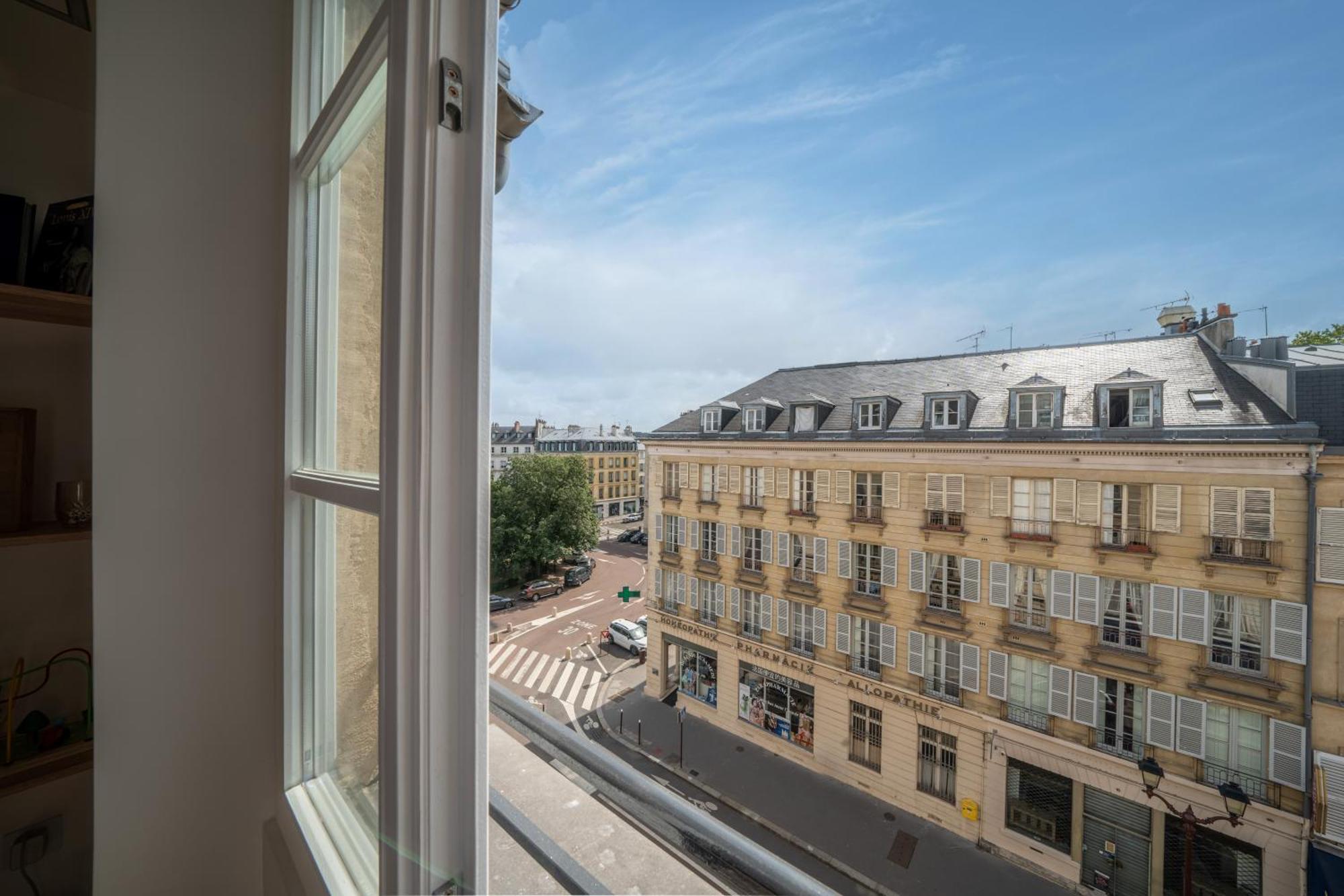 Le Versailles Soleil Classe 3 Etoiles Charme & Vue Chapelle Royale ภายนอก รูปภาพ
